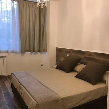 לינה וארוחת בוקר Fiera Maglo' 2*